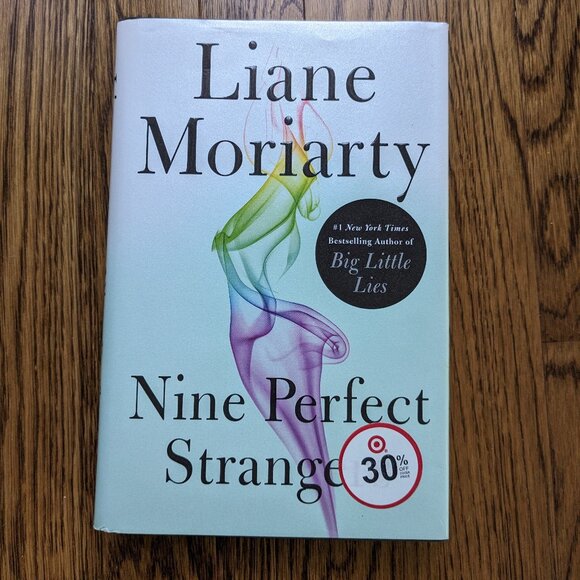 ๐๏ธ BUNDLE ONLY | Nine Perfect Strangers by Laine Moriarty - Picture 1 of 8